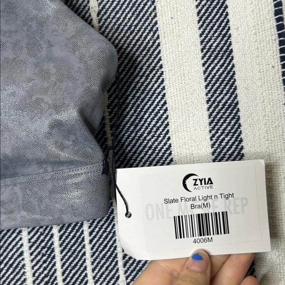 NWT ZYIA Slate Floral Light N Tight Sports Bra - Picture 3 of 5